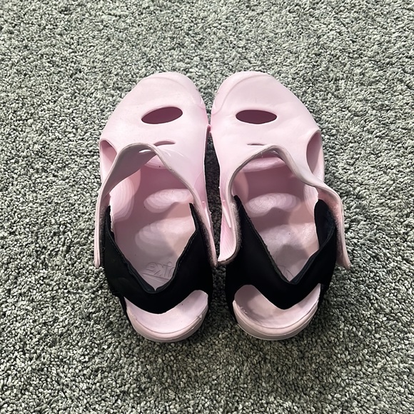 Nike 1Y slip ons - Picture 4 of 5